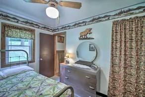 Waters Edge Retreat w/ Deck on Patoka Lake! - Innenbereich