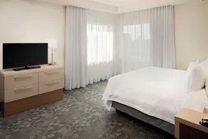 Courtyard by Marriott Dallas Carrollton and Carrollton Conference Center - Habitación