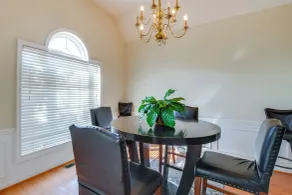 Great for Families! Suburban Home in Ruther Glen - Interior