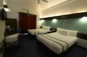 Microtel by Wyndham Puerto Princesa - Room