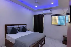 Fabhotel The Royal Inn - Room