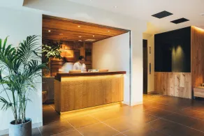 MEANDER Osaka - Reception