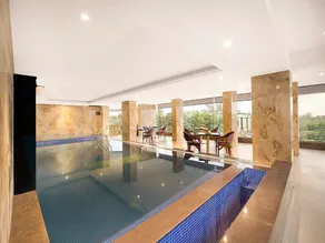 HRJ Sarovar Portico Indore - Piscine
