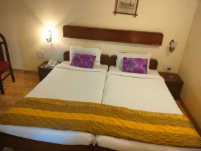 The Dhanhills - a valley view hotel in panchgani - Room