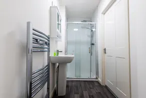 Josies House - Bathroom