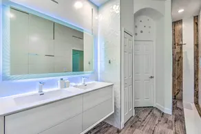 Sun-Soaked Sarasota Oasis w/ Pool & Hot Tub! - Innenbereich