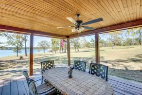 ‘The Bird’ Cabin Peaceful Refuge in East Texas - Interiør