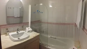 Hotel La Romarine - Badrum