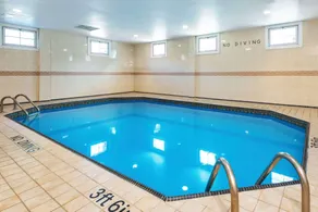 Quality Inn Downtown Inner Harbour - Piscine