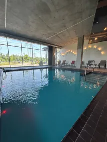 Grand Hotel TiMES Blainville-Mirabel - Piscine