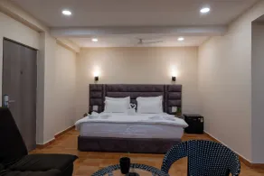 Evoke Express Candolim - Room