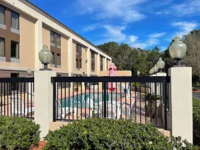 Comfort Inn Darien - North Brunswick - Piscina
