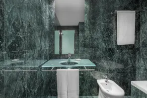 AC Hotel Los Vascos by Marriott - Bathroom
