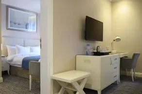 City Avenue Hotel - Zimmer