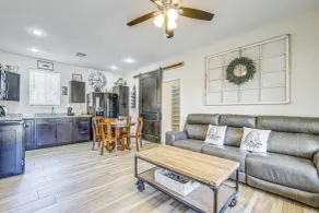 Private Acreage, Pet-friendly Yard! Gilbert Haven - Innvendig