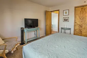 Anchor Bay Getaway on Lake St Clair With Dock! - Room