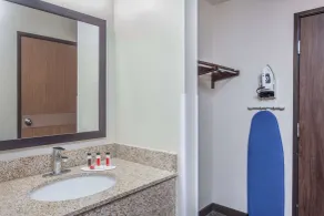 Days Inn & Suites by Wyndham East Flagstaff - Salle de bain