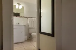 Shirley Retreat - Bathroom