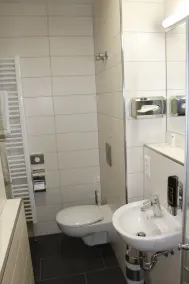 Prime 20 Serviced Apartments - Bathroom
