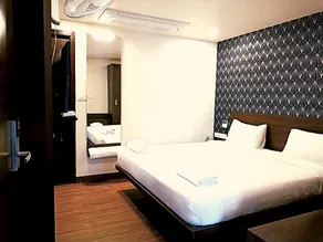 HOTEL VINTAGE CASTLE - Room