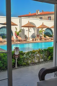 Bay C - Pool