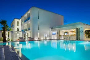 Cocoοns Suites & Villas Fourka - Piscina