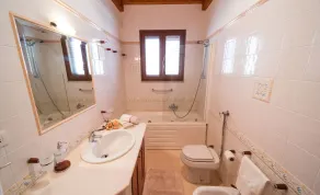 Villa Geraldina  con piscina - Badrum
