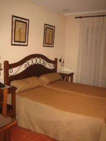 HOTEL Doña Isabel - Chambre