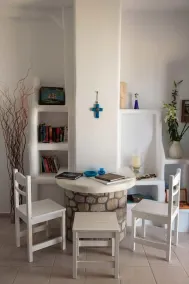 Tania Milos - Lobby sitting area