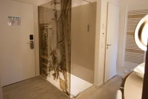 Arkadenhaus - Hotel Freiherr von Schwarzenberg - Badezimmer