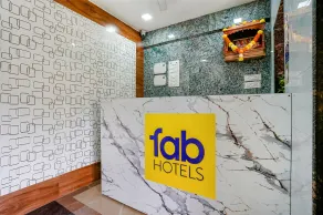 FabHotel White Gold - Recepción