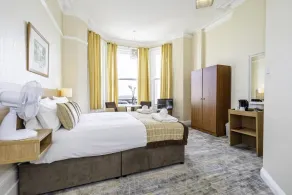 Majestic Hotel Eastbourne by Belvilla - Room