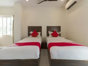 OYO Flagship 16390 Chukkapalli Chambers - Chambre