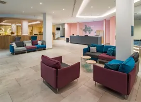 Spark by Hilton Wuppertal City Centre - Reception