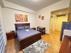 Cozy Studio near Airport - Zimmer