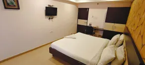 RR Grand Inn - Chambre