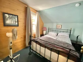 4 Bedroom Cottage on Manitoulin Island Next to Sand Beaches! - Room