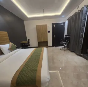 Hotel Golden Tulipz - Værelse