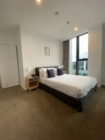 Ramada Suites By Wyndham Victoria Street West - Zimmer