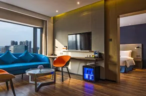 Holiday Inn Express Shenzhen Dongmen by IHG - Room