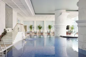 The Peninsula Hong Kong - Piscina