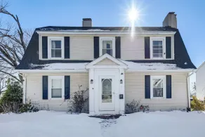 Walk to DW Field Park! Spacious Home w/ Deck - Interior