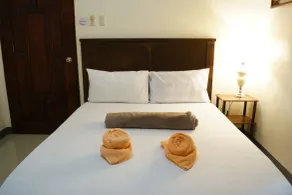 B&J Guesthouse and Tours - Chambre
