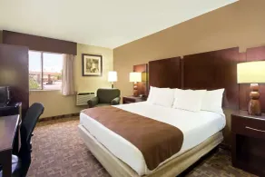 Rodeway Inn & Suites Chandler - Phoenix South I-10 - Room
