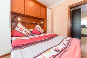 Merveilleux appartement de vacances avec jardin et barbecue | Vue jardin - Chambre
