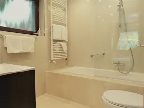 Schwarzwald-Hotel Kraeutle - Baño