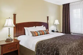 Staybridge Suites Milwaukee Airport South by IHG - Chambre
