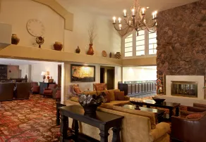Embassy Suites by Hilton Flagstaff - Resepsjon
