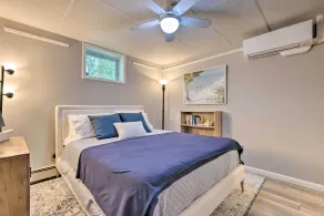 Unique Southampton Getaway w/ Rooftop Deck! - Interiør