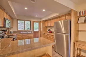 Walk to Lift: Townhome w/ Shuttle in Breckenridge! - Innenbereich